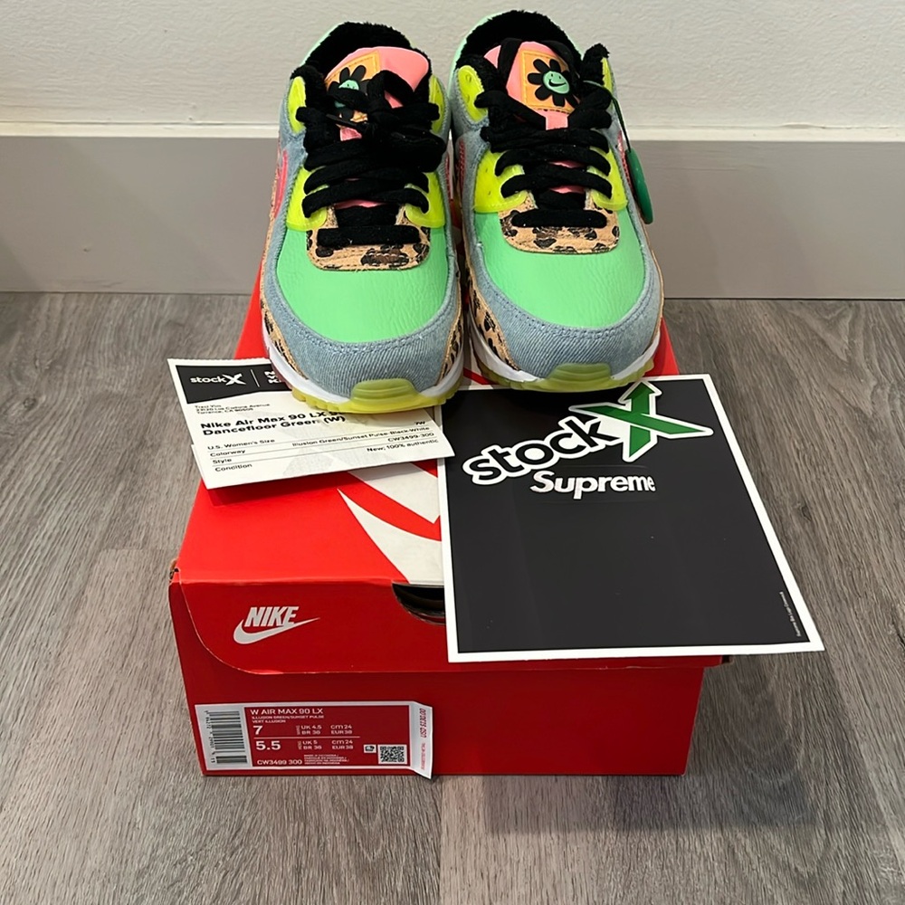 Nike Air Max 90 sneakers women’s size 7.0 LX 90s Dancefloor Green